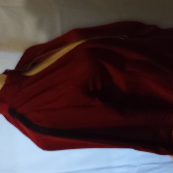 NEW Eilly Bazar, Burgundy, full zip faux fur trim sleeves jacket - Picture 5 of 7